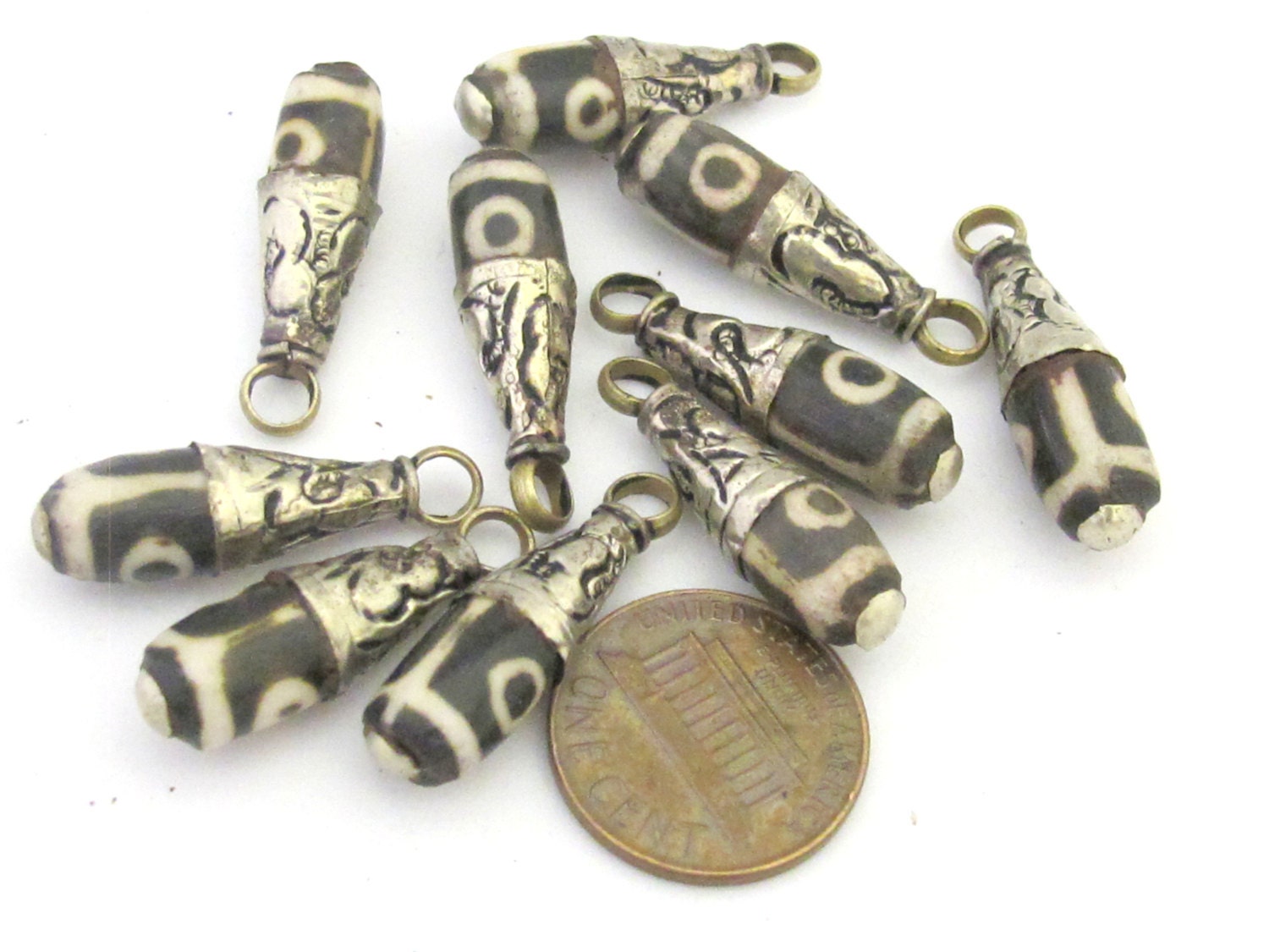 1 Pendant - Small Size Tibetan batik recycled cattle bone dzi design drop pendant with silver floral bail design - PM299