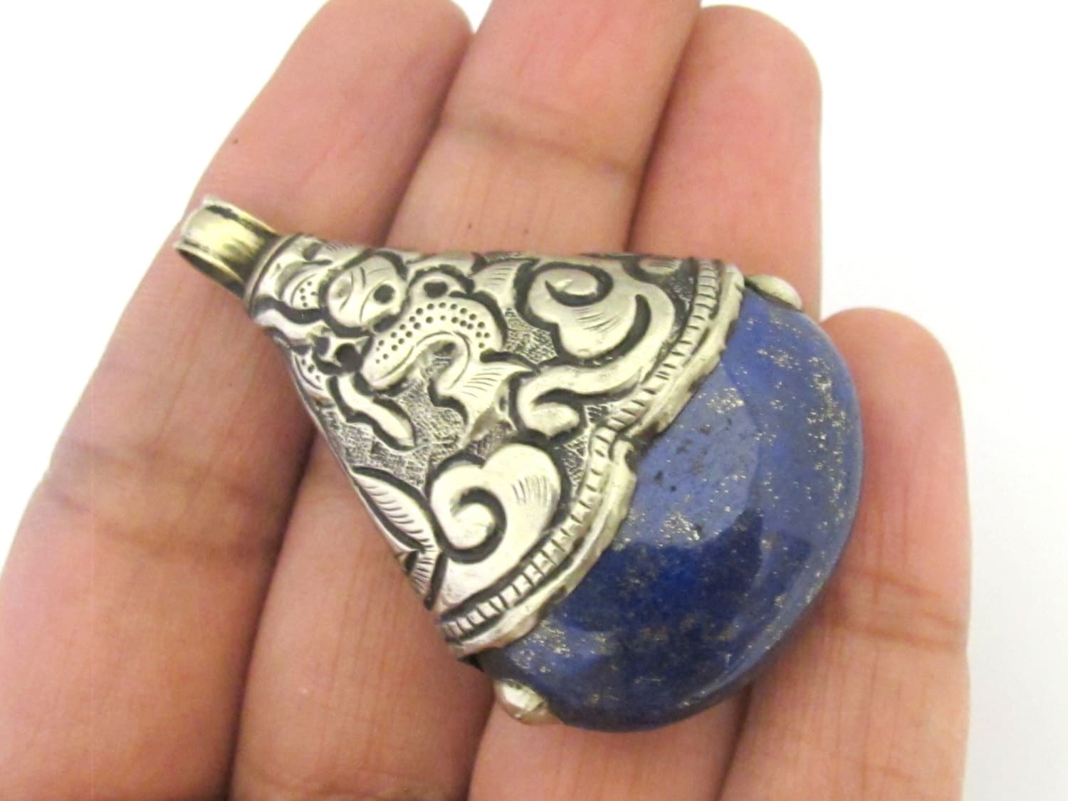 1 Pendant - Tibetan dragon carving Triangular shape Lapis Lazuli gemstone pendant - PM301