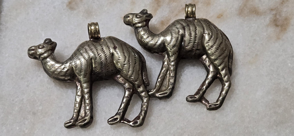1 Pendant - Large Tibetan silver repousse carving Camel pendant from Nepal - PM346J