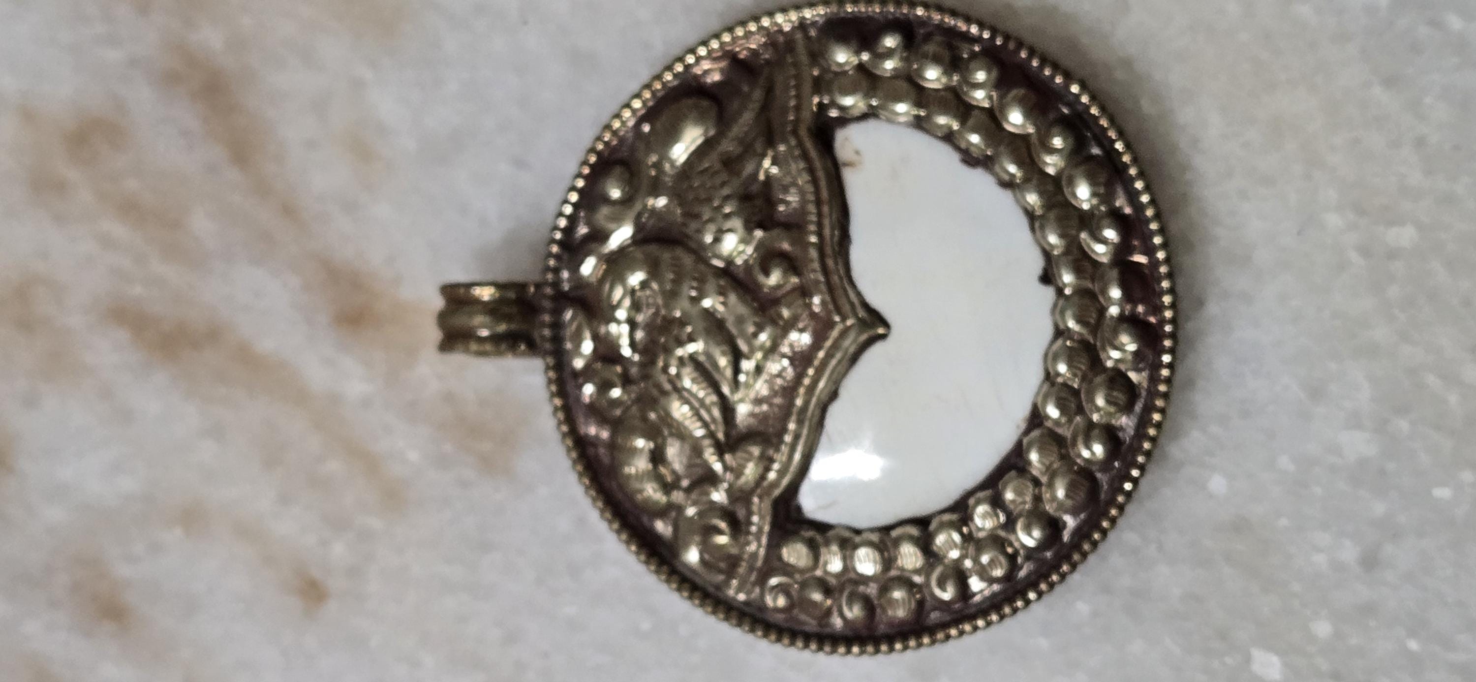 Ethnic Tibetan Naga Conch Shell Pendant – Phoenix Bird Design | Nepal Handmade Jewelry – Tibetan Silver – PM346P