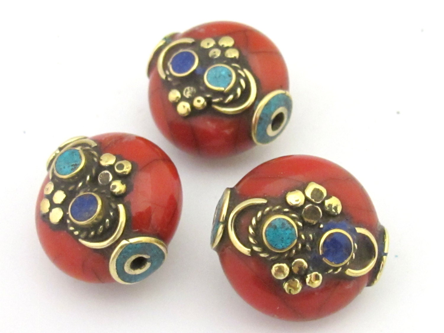 1 BEAD - Beautiful red crackle resin reversible beads inlaid with brass lapis and turquoise - BD673