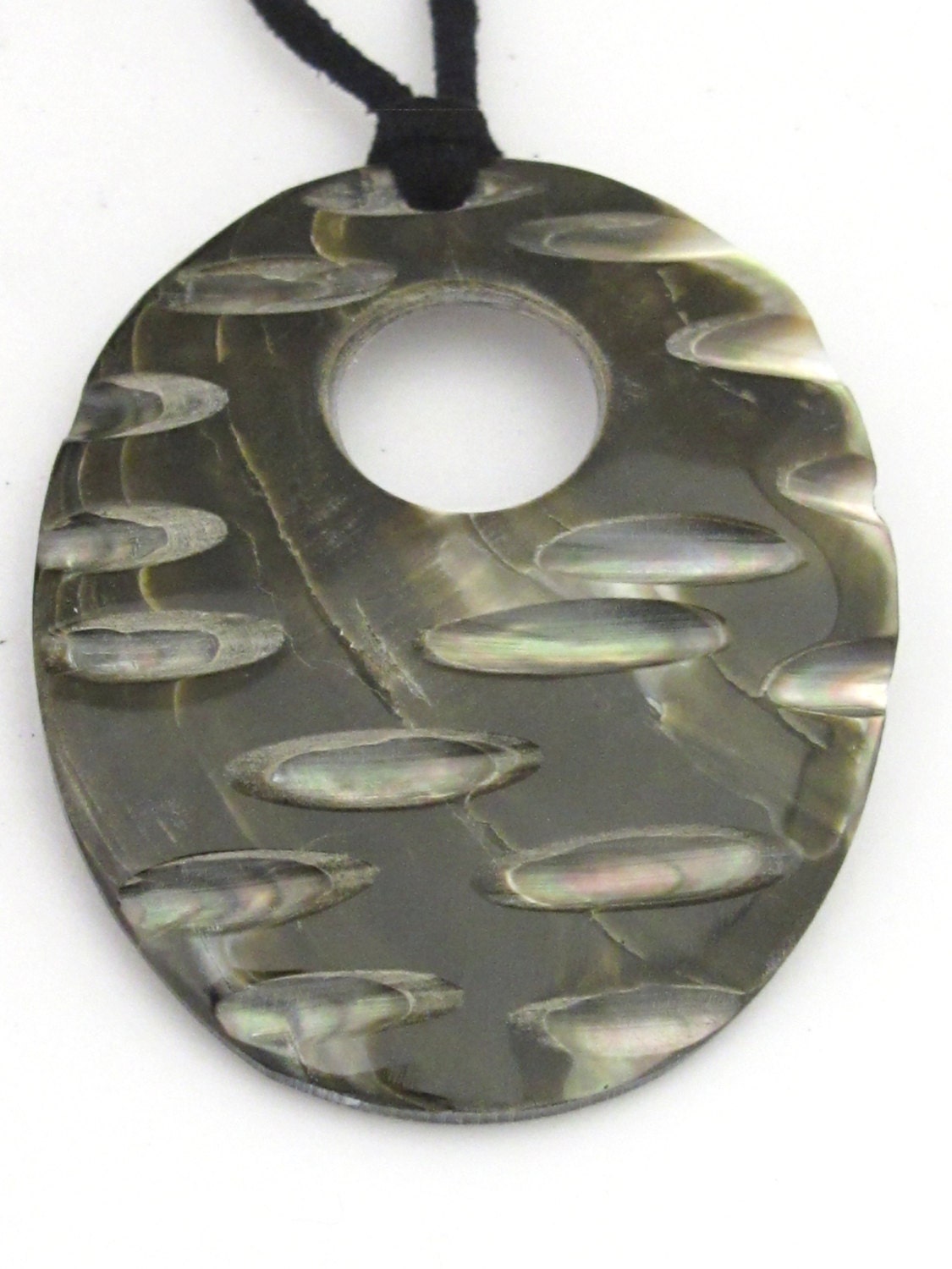 Large oval donut shape Abalone shell pendant - PM307B