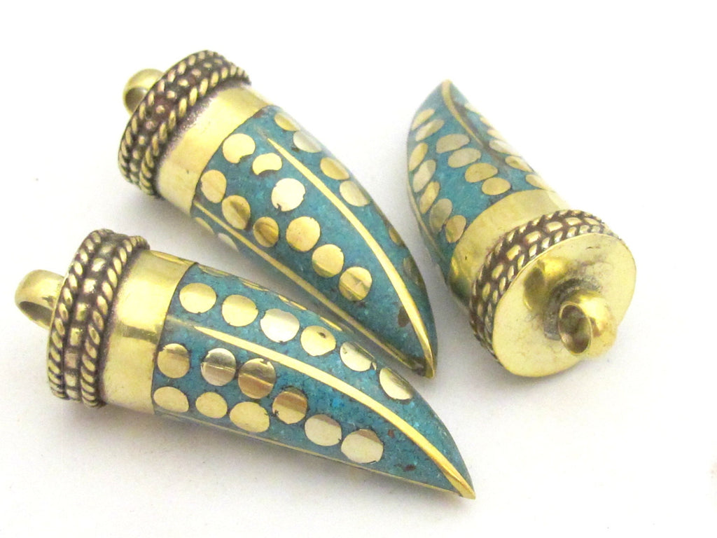 1 Pendant - Tibetan horn tusk shape turquoise inlaid Brass pendant with dotted design - PM315C