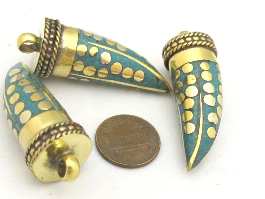1 Pendant - Tibetan horn tusk shape turquoise inlaid Brass pendant with dotted design - PM315C