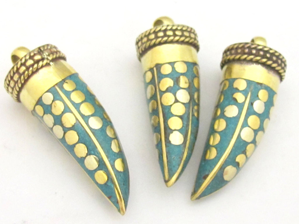 1 Pendant - Tibetan horn tusk shape turquoise inlaid Brass pendant with dotted design - PM315C