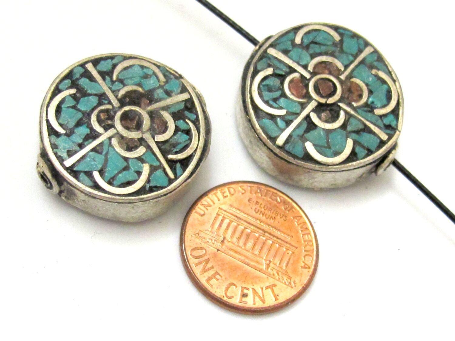 1 Bead - Round disc tibetan silver turquoise and coral inlaid bead - BD691