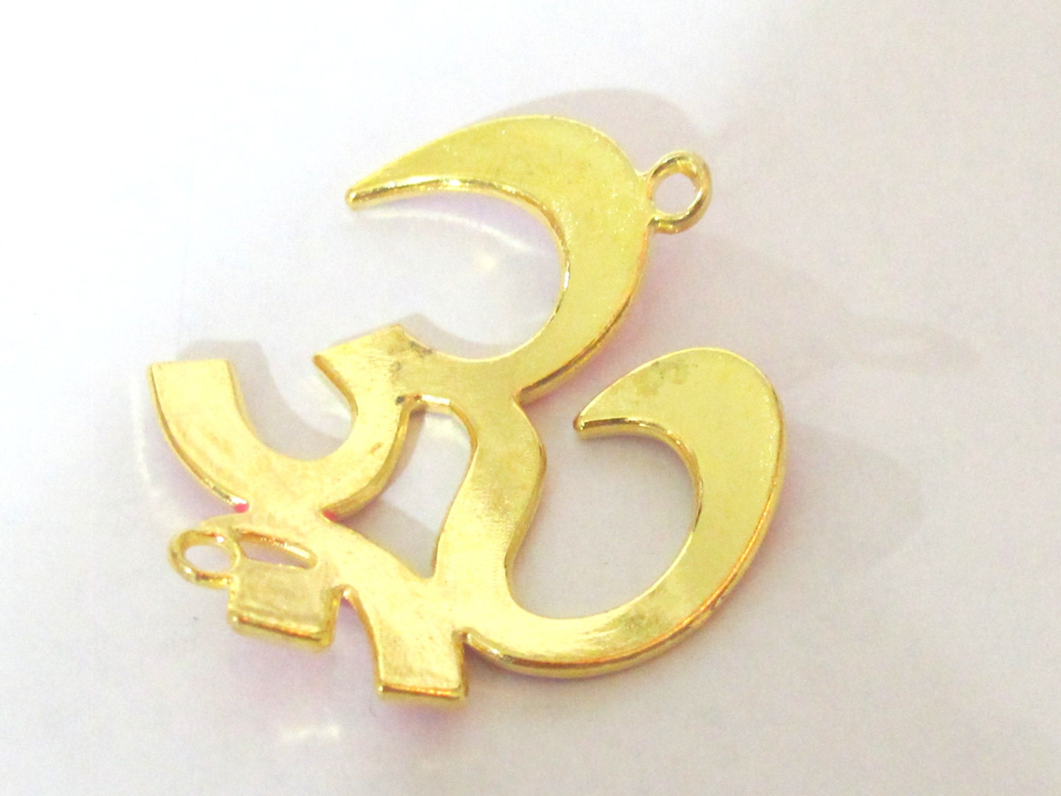 1 Pendant - Large size White enamel inlaid gold tone plated Om Pendant Bead connector - CM096