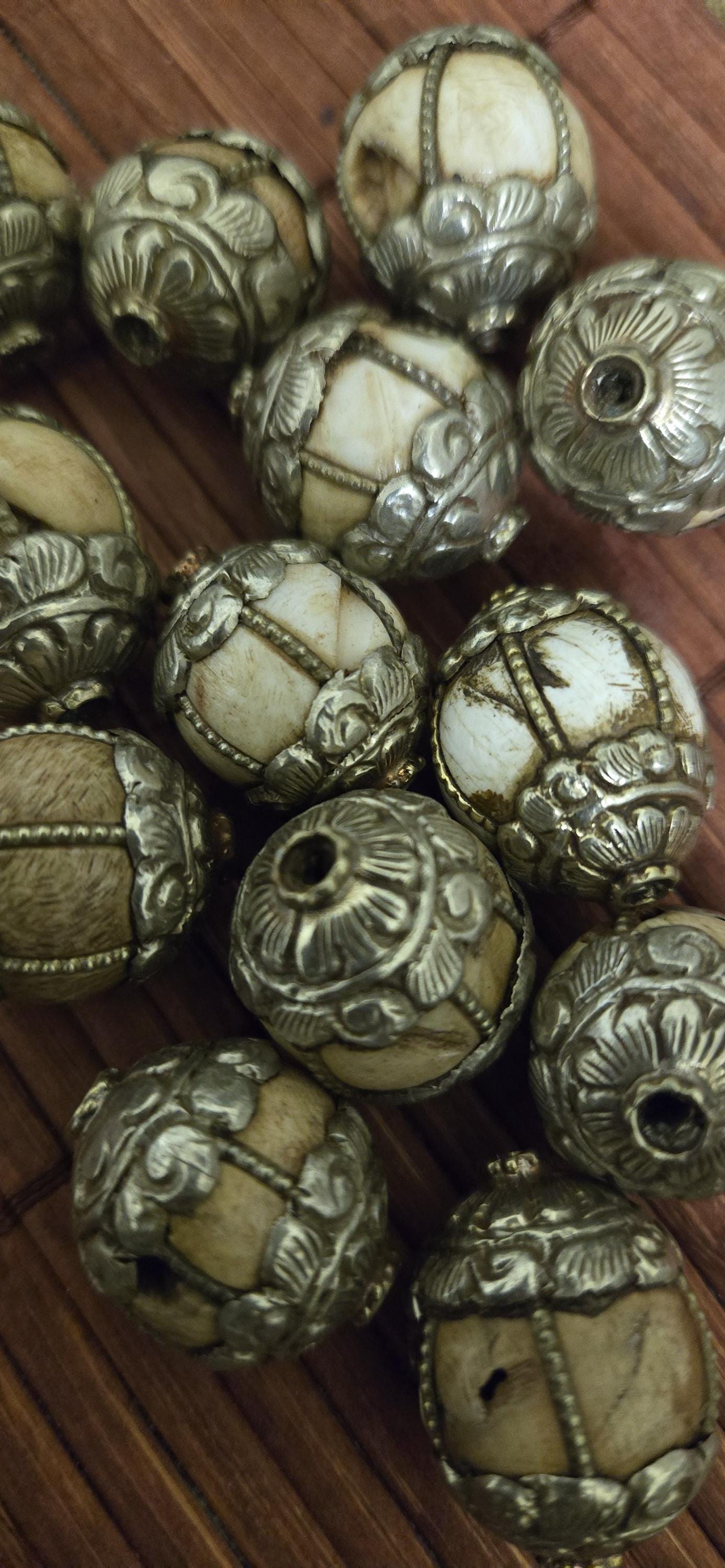 2 Beads - Tibetan floral capped grooved wire inlaid Tribal naga conch shell bead antiqued rustic finish - CH073