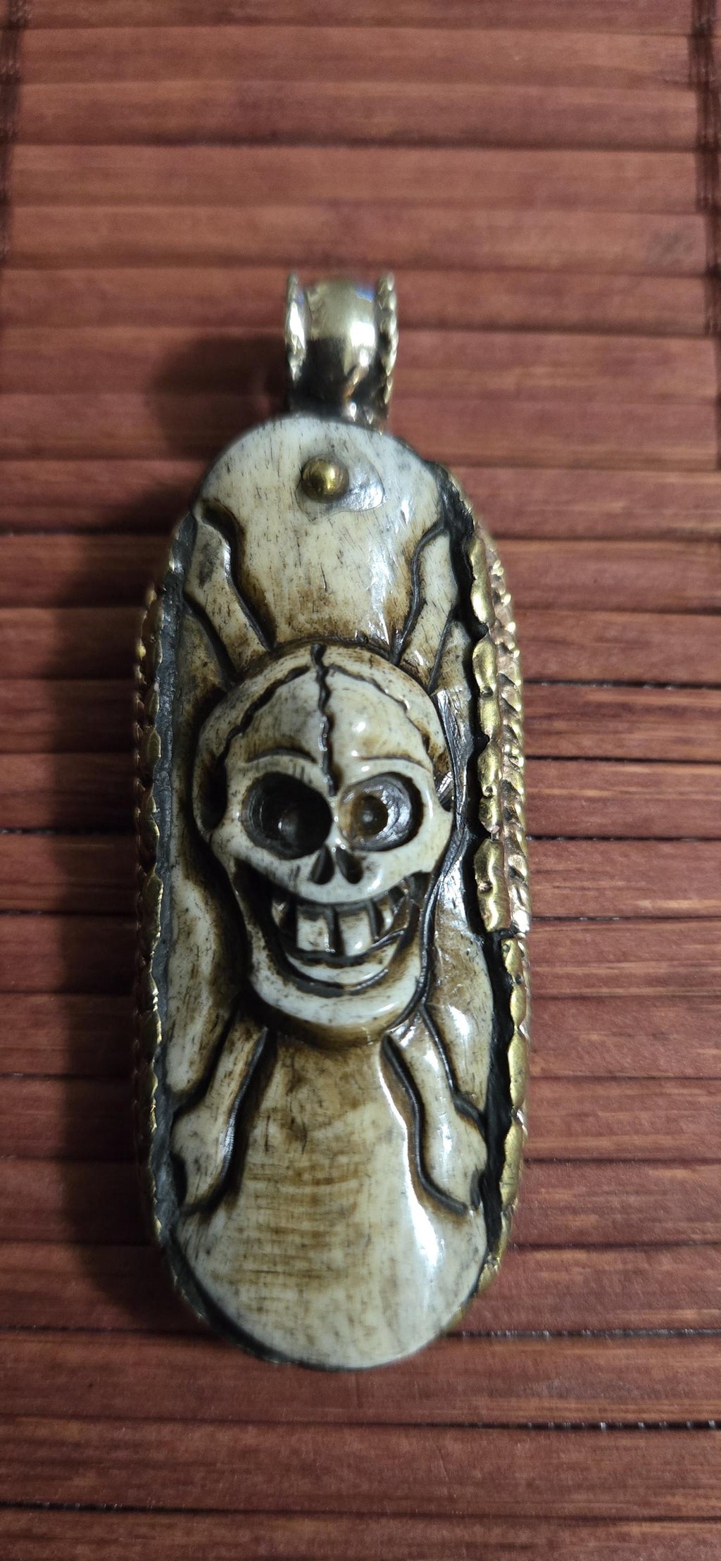 1 Pendant - Tribal design carved skeleton head recycled cattle bone pendant with floral carving reverse side Nepal - PB002C