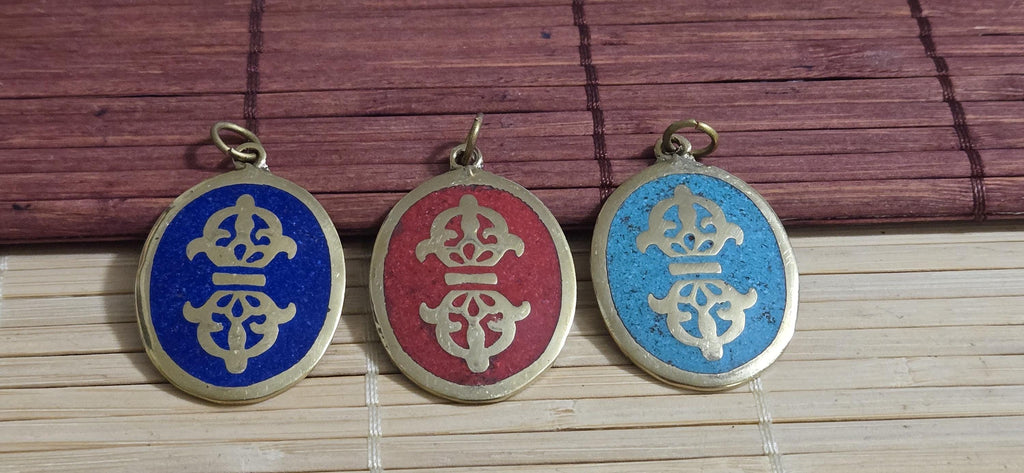 1 PENDANT - Tibetan vajra symbol brass pendant from Nepal - PM449