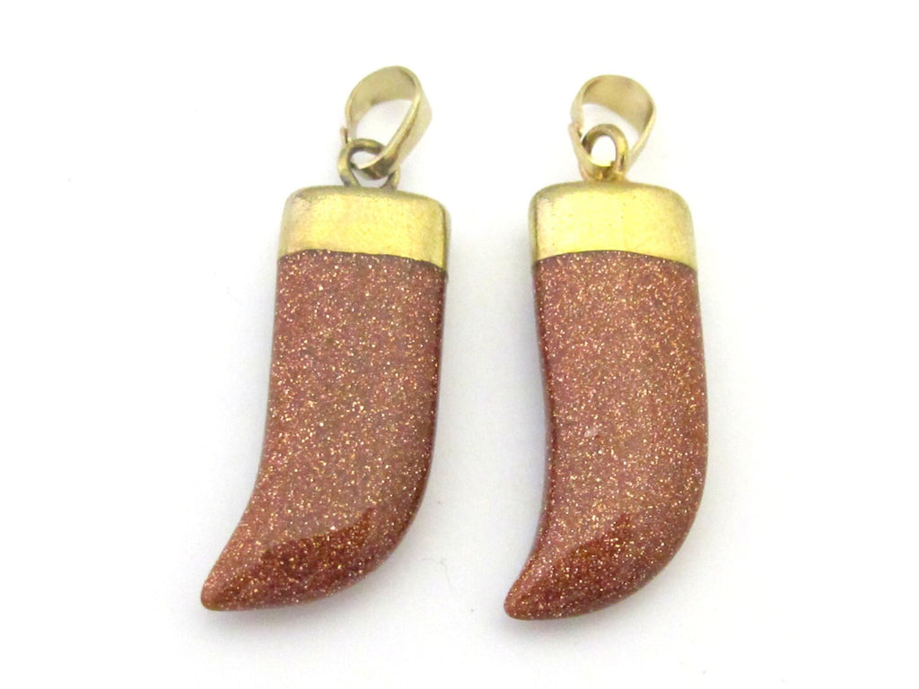 1 Pendant - Beautiful golden sandstone gemstone horn shape pendant with golden bail - PM324E