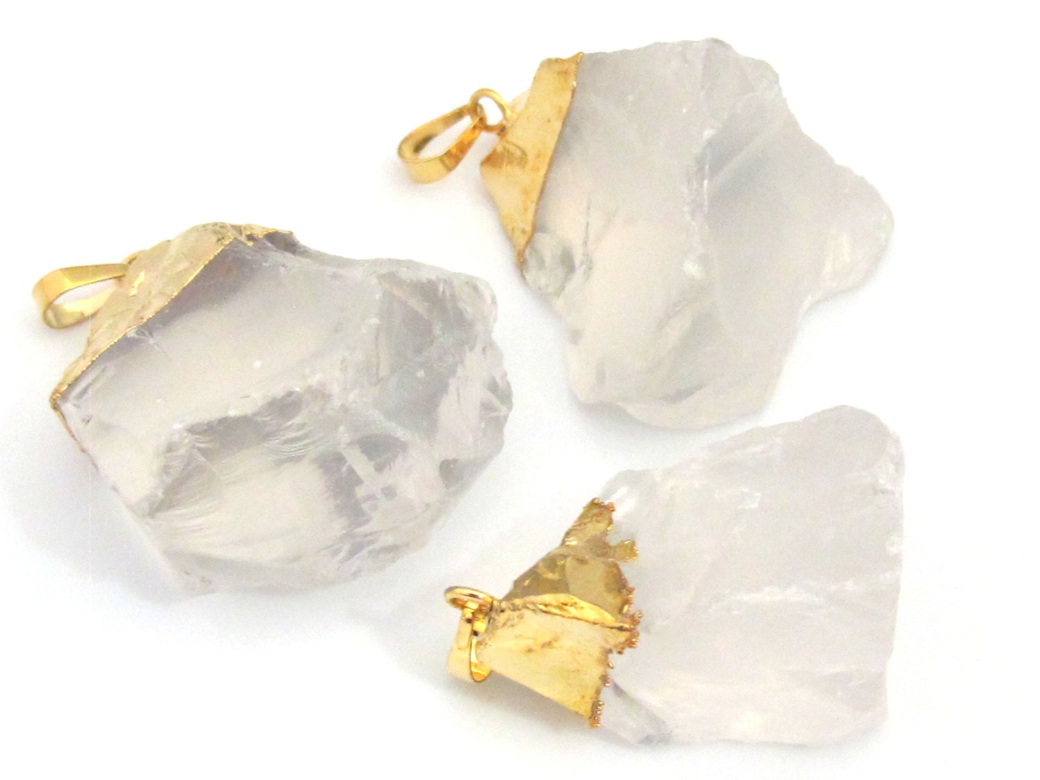 1 Pendant - Rough quartz gemstone gold plated pendant - PM326A
