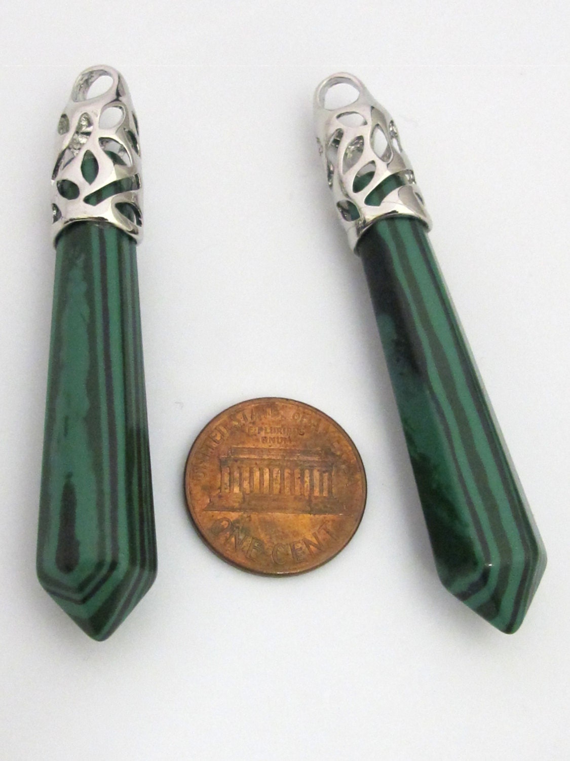 1 Pendant - Beautiful malachite hexagon cut bullet pendant - PM329D