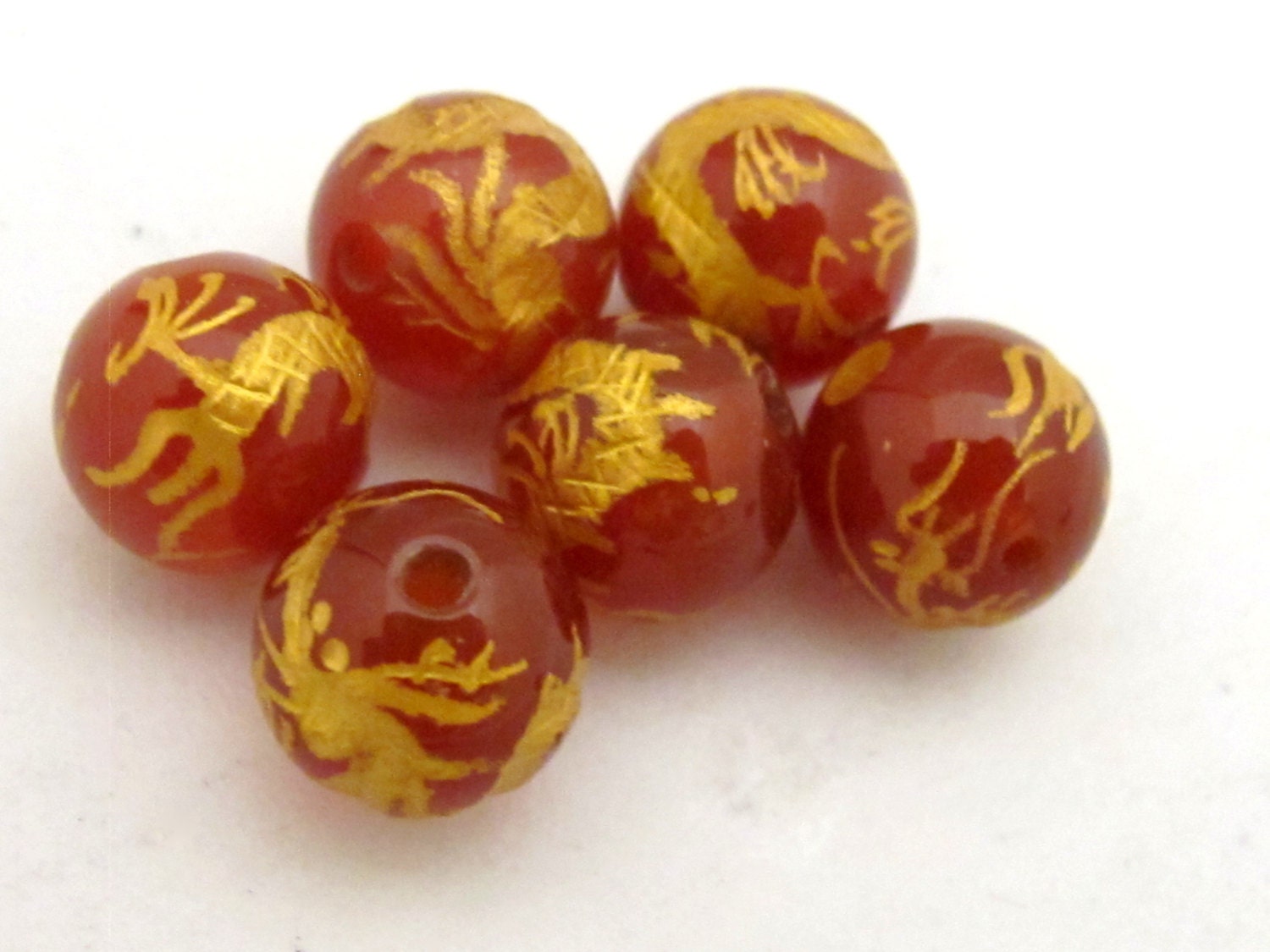 2 BEADS - Red agate gemstone beads with gold Dragon painting - 10mm - GM358D