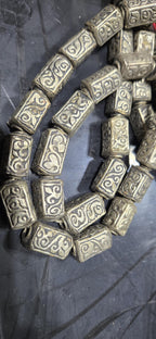 2 Beads - Tibetan antiqued silver finish repousse floral carving rectangle cube shape bead - BD903M
