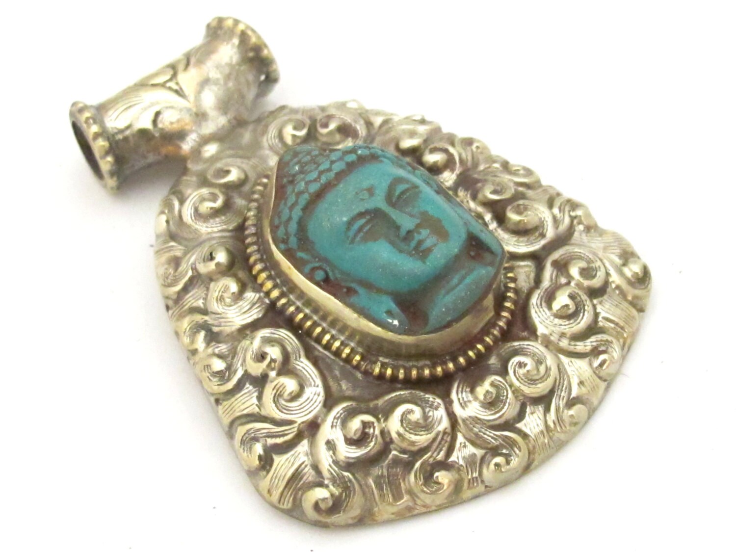 Tibetan silver green Buddha pendant with floral repousse details - PM337A