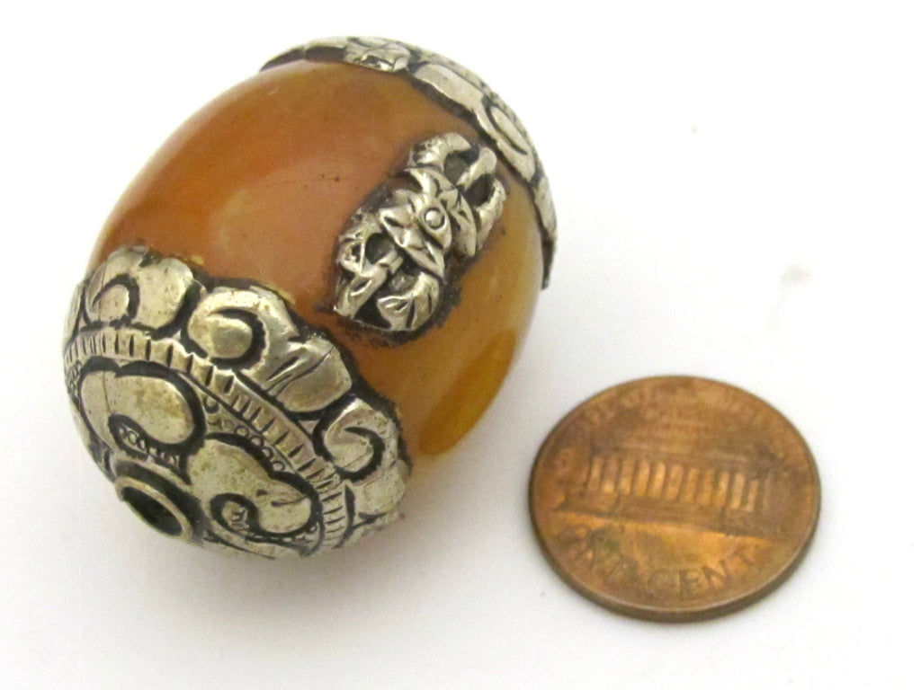 1 bead - Large Tibetan honey copal resin capped bead with tibetan silver dorje vajra symbol - BD723