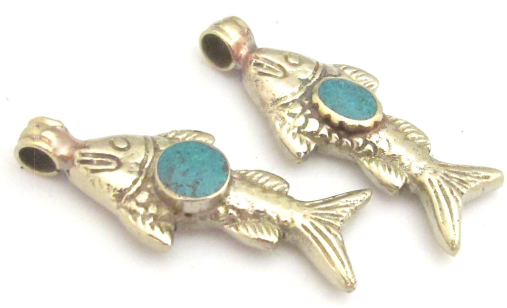 1 Pendant - Tibetan antiqued silver finish fish repousse pendant with turquoise inlay - PM342A