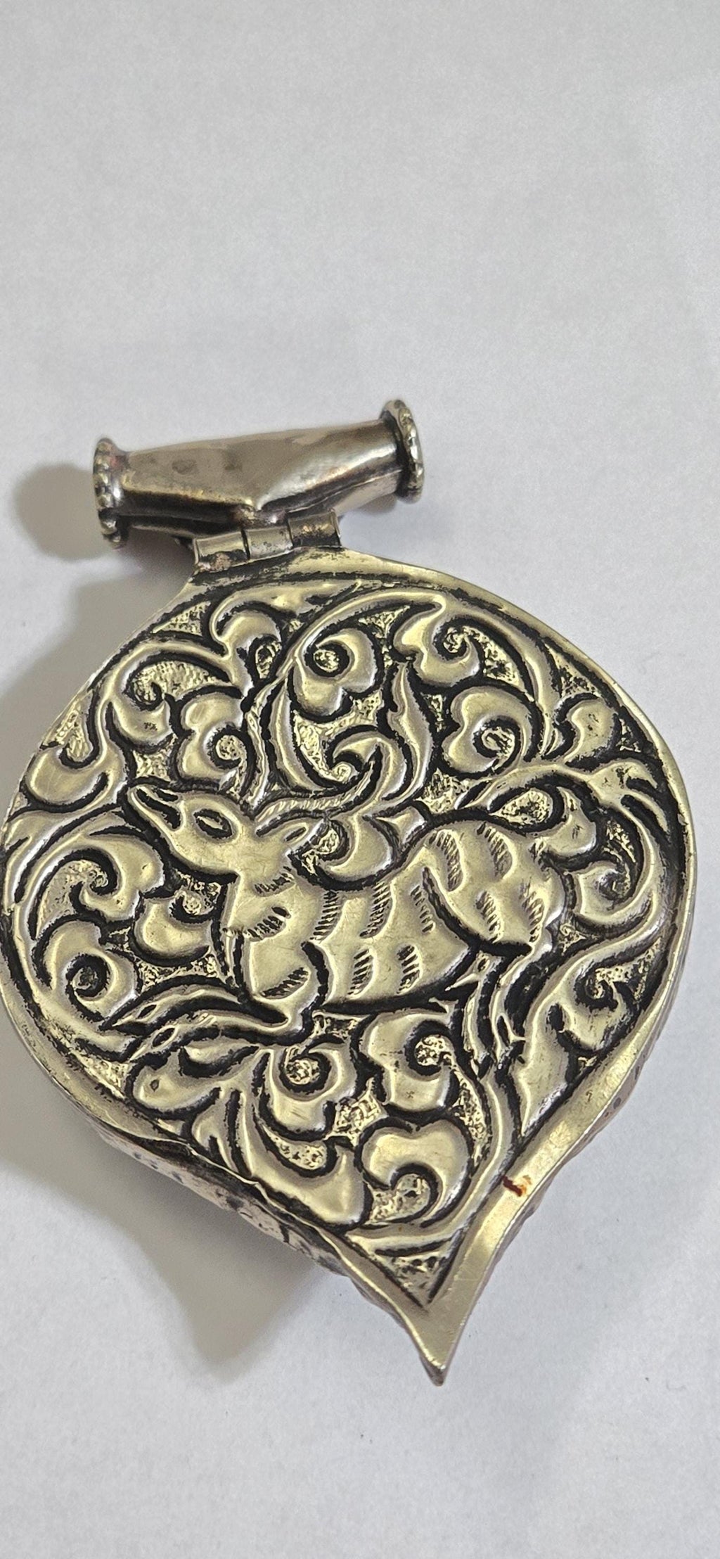 Large Tibetan antiqued Silver finish carved reversible two fishes hinge pendant with turquoise inlay and reverse side deer carving - PM334B