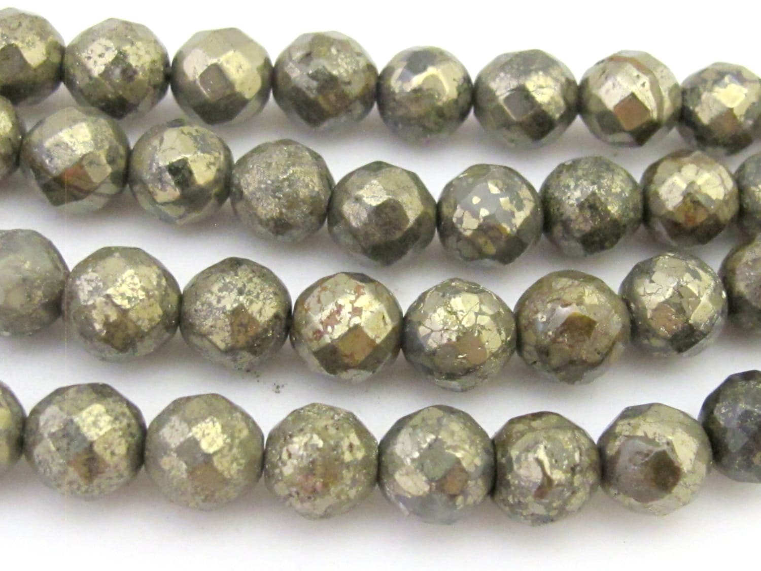 10 BEADS - Round Faceted Pyrite gemstone beads 8 mm - GM362