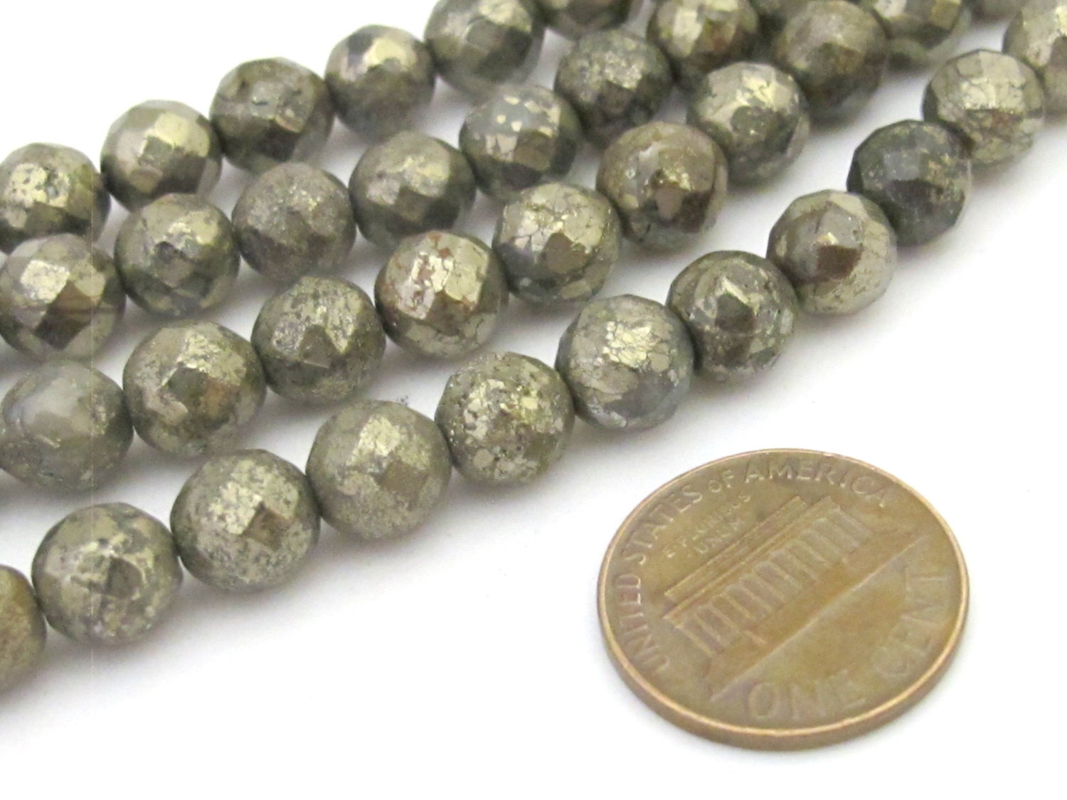 10 BEADS - Round Faceted Pyrite gemstone beads 8 mm - GM362