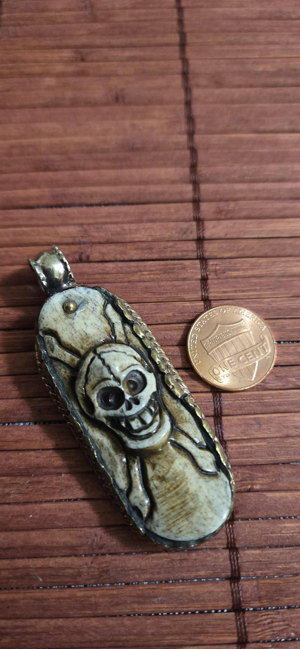 1 Pendant - Tribal design carved skeleton head recycled cattle bone pendant with floral carving reverse side Nepal - PB002C