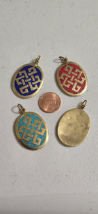 1 PENDANT - Tibetan infinity endless knot symbol brass pendant from Nepal - PM448