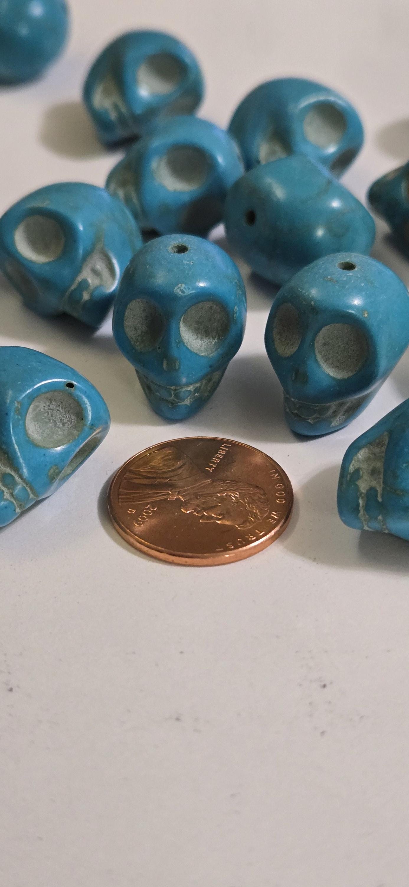 Medium bold size Blue Howlite turquoise skull beads 14 mm x 18 mm - 10 beads - GM412B