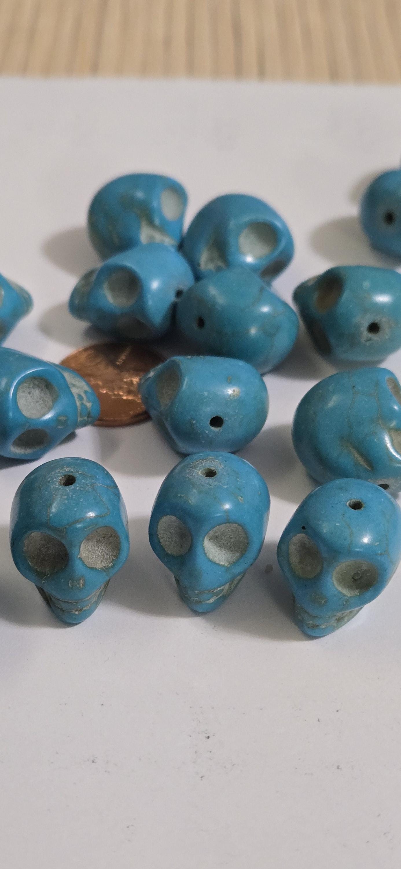 Medium bold size Blue Howlite turquoise skull beads 14 mm x 18 mm - 10 beads - GM412B