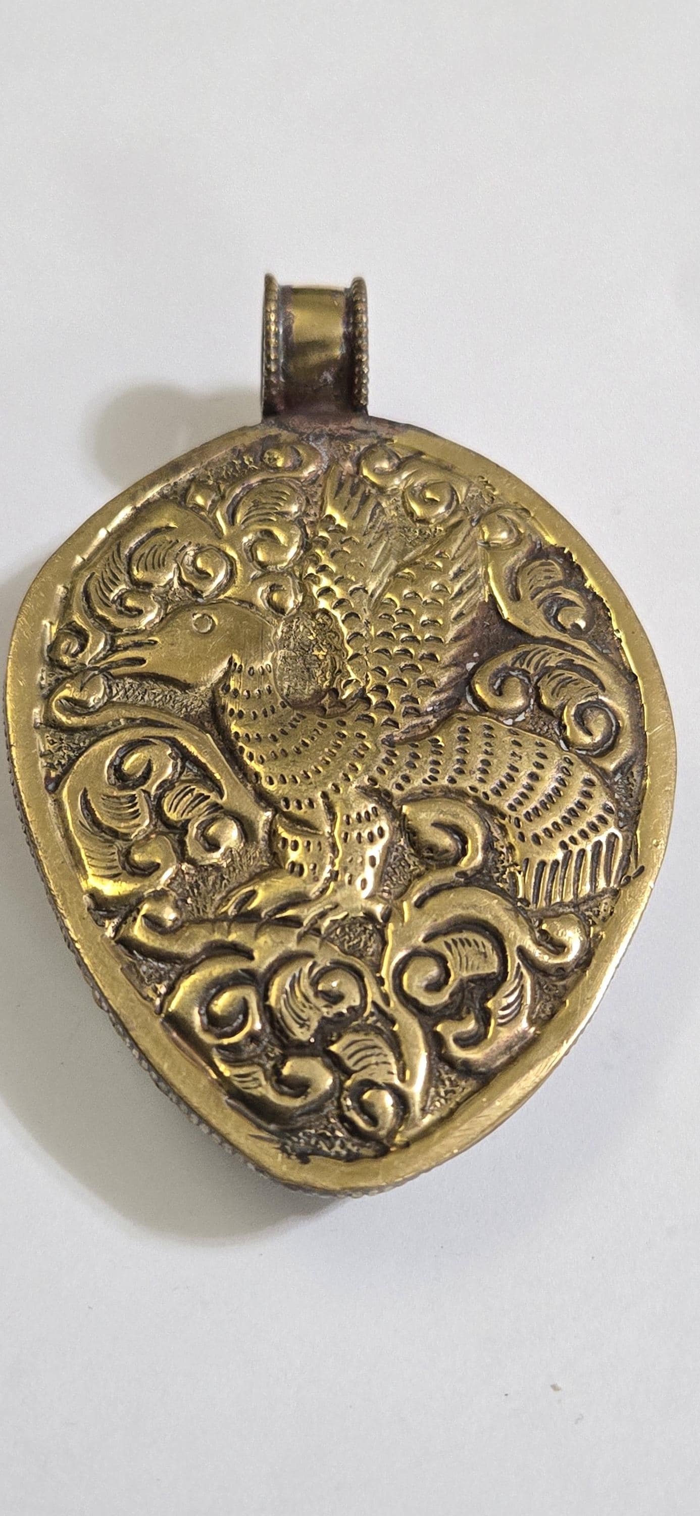 Hand carved tribal floral design large heavy Tibetan naga conch shell brass pendant with reverse phoenix bird design PM335D