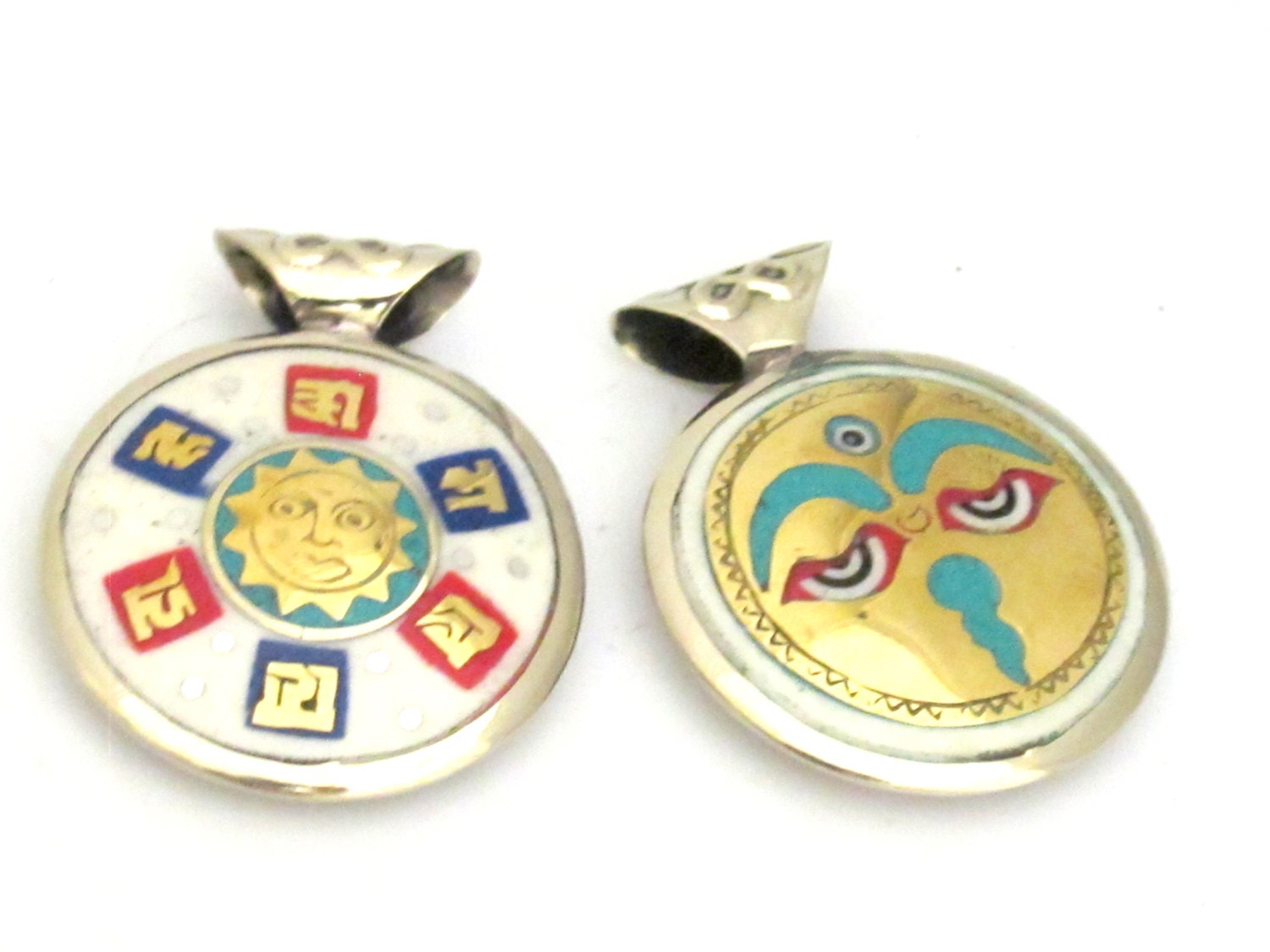 1 Pendant - Reversible Tibetan Buddha eye and om mantra brass turquoise inlaid recycled cattle bone pendant - PM355