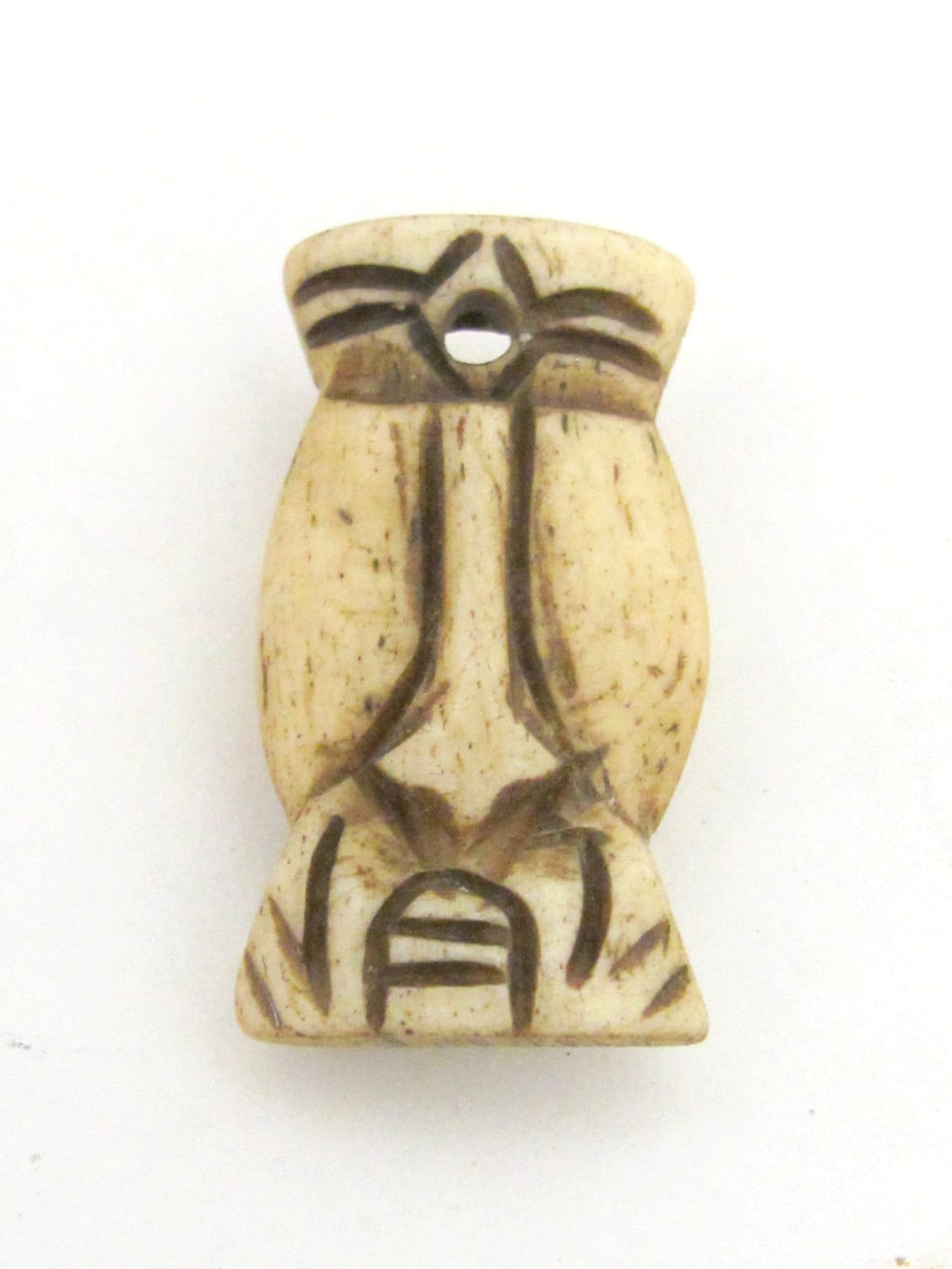 1 Pendant - carved face recycled cattle bone pendant from Nepal - PB092