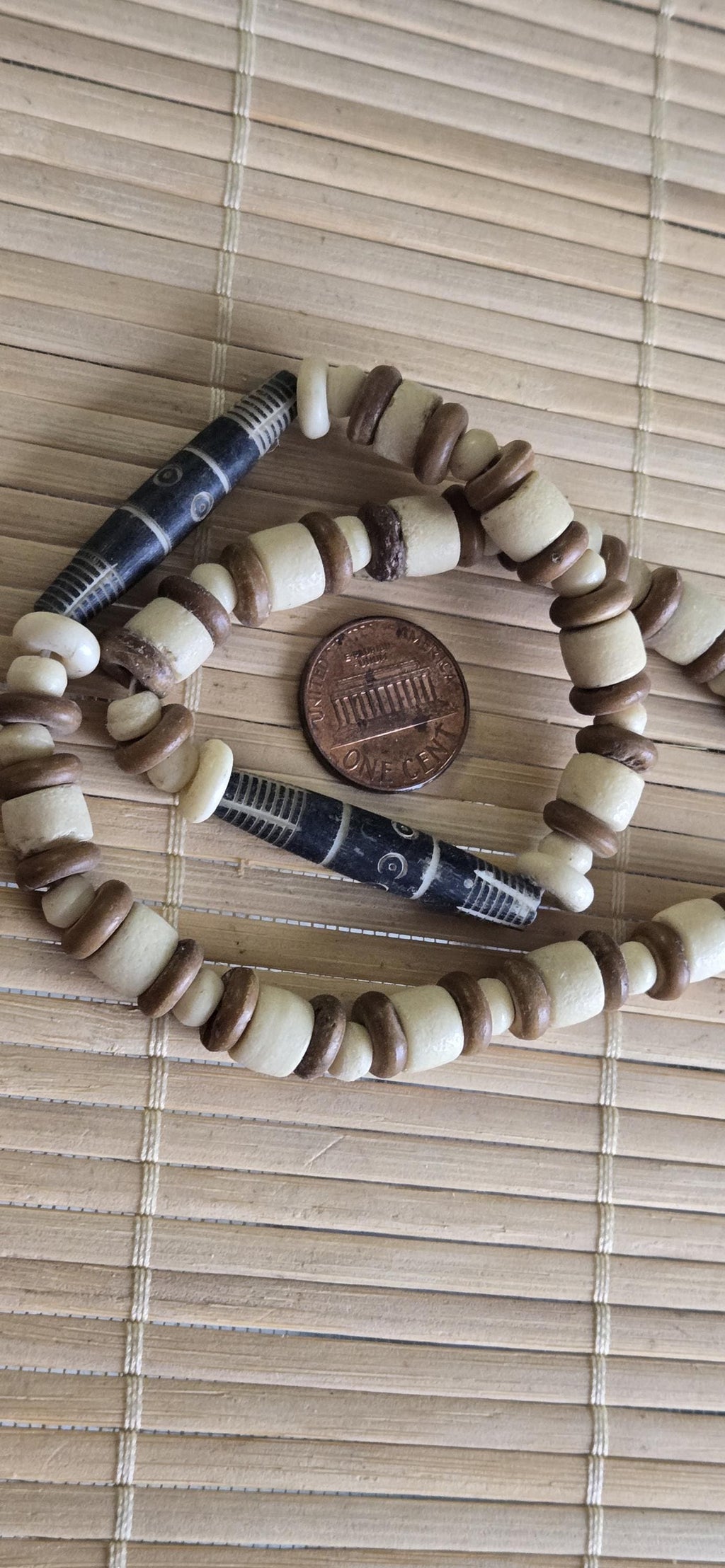 1 strand Tribal design cream and brown color recycled cattle bone beads strand - MG020E