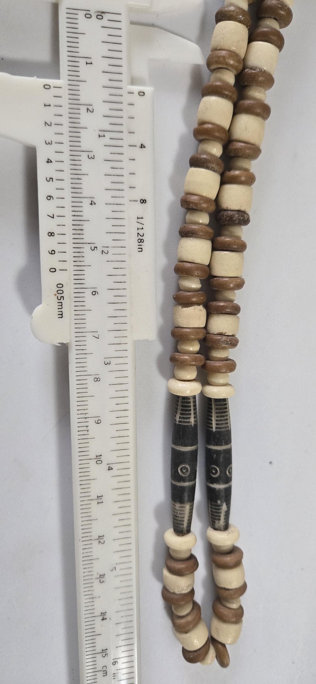1 strand Tribal design cream and brown color recycled cattle bone beads strand - MG020E