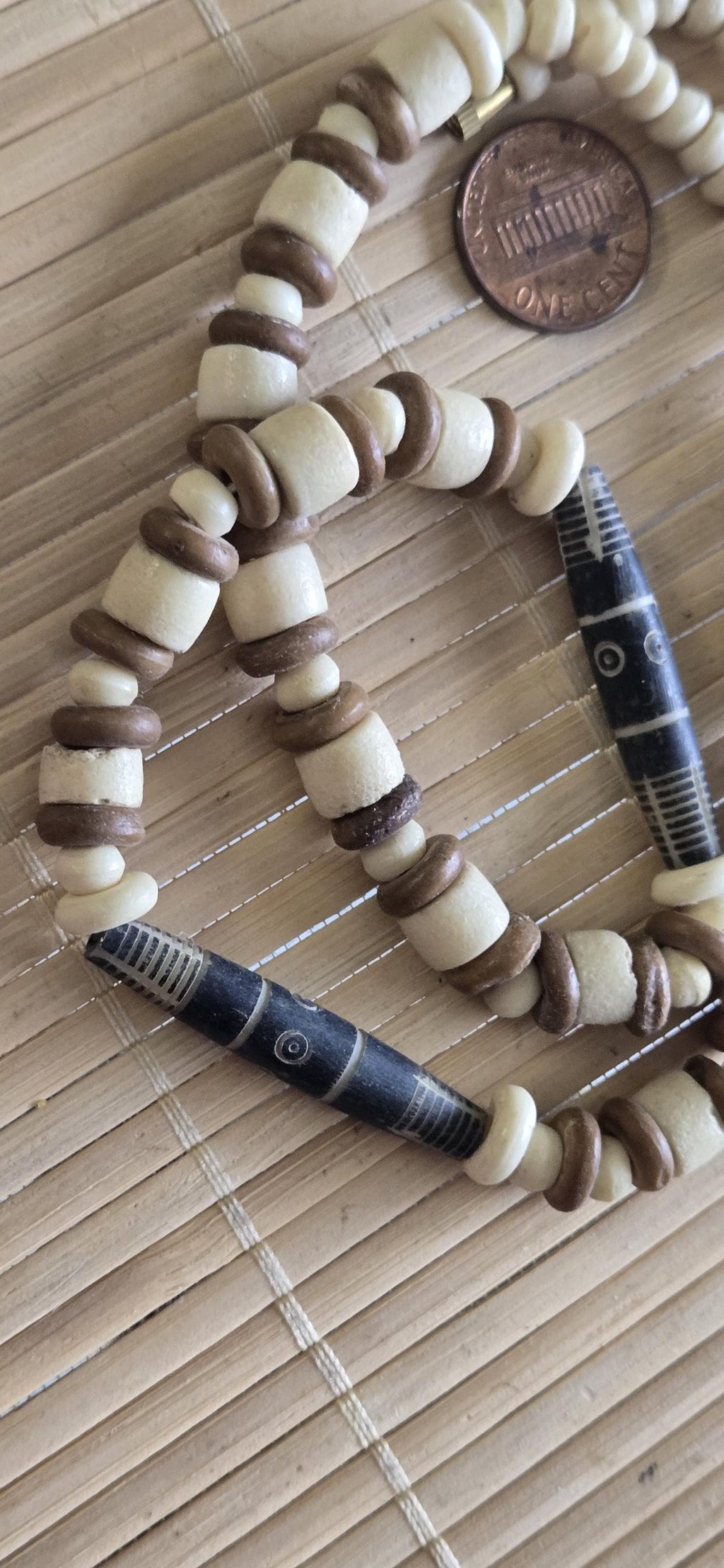 1 strand Tribal design cream and brown color recycled cattle bone beads strand - MG020E