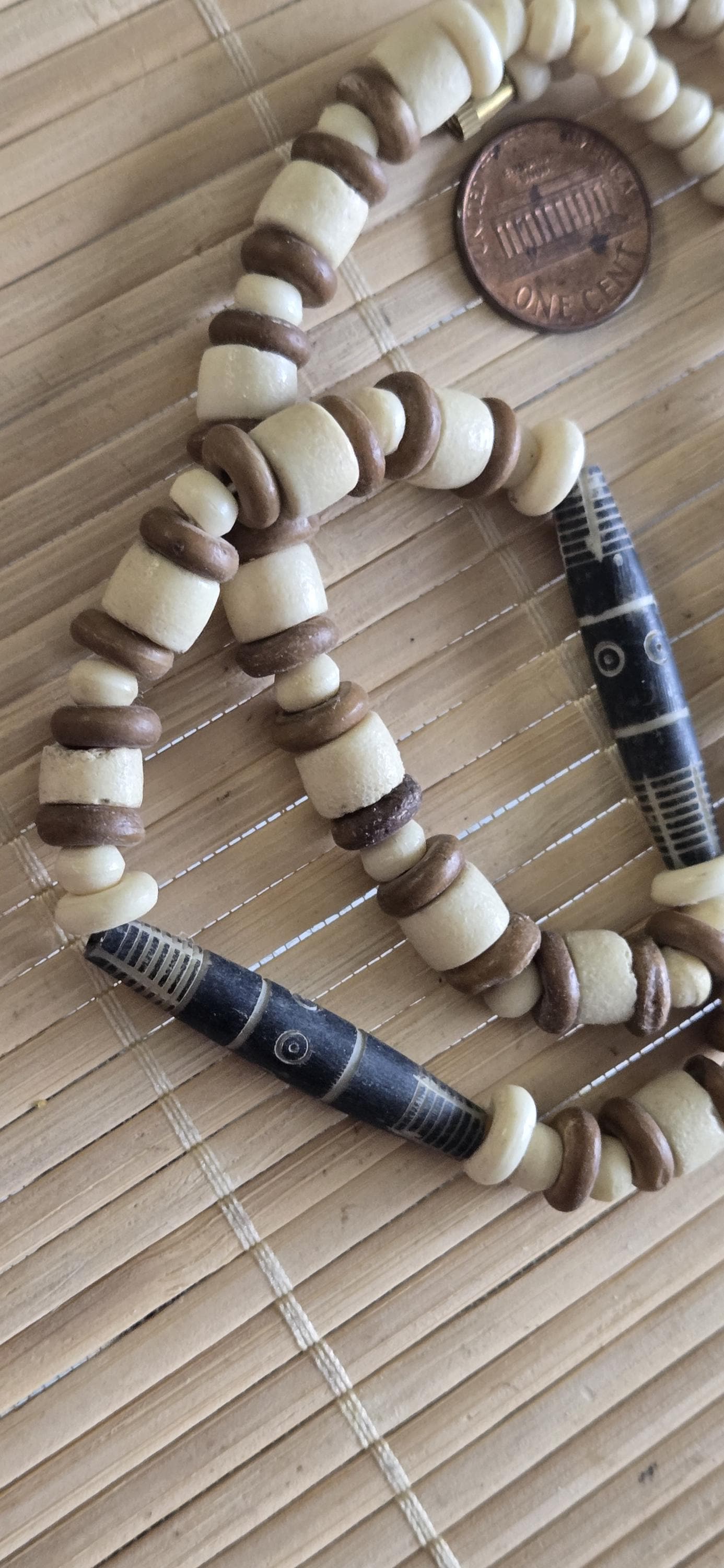 1 strand Tribal design cream and brown color recycled cattle bone beads strand - MG020E