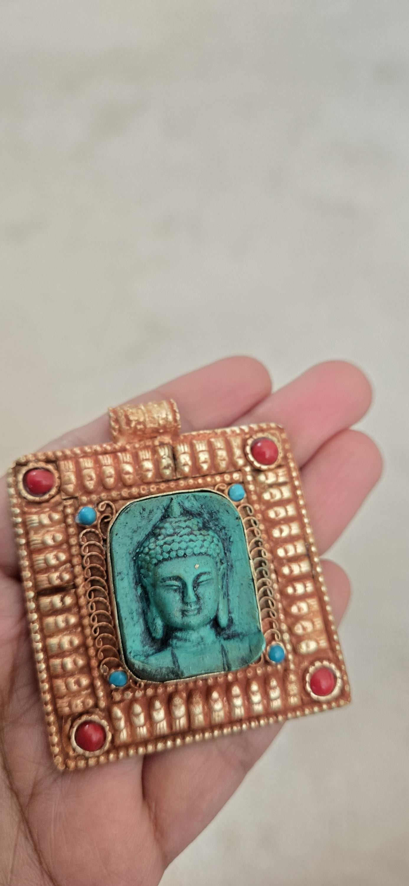 Gorgeous Square shape Green Buddha pendant with ethnic tibetan filigree design copper color finish - PM109E