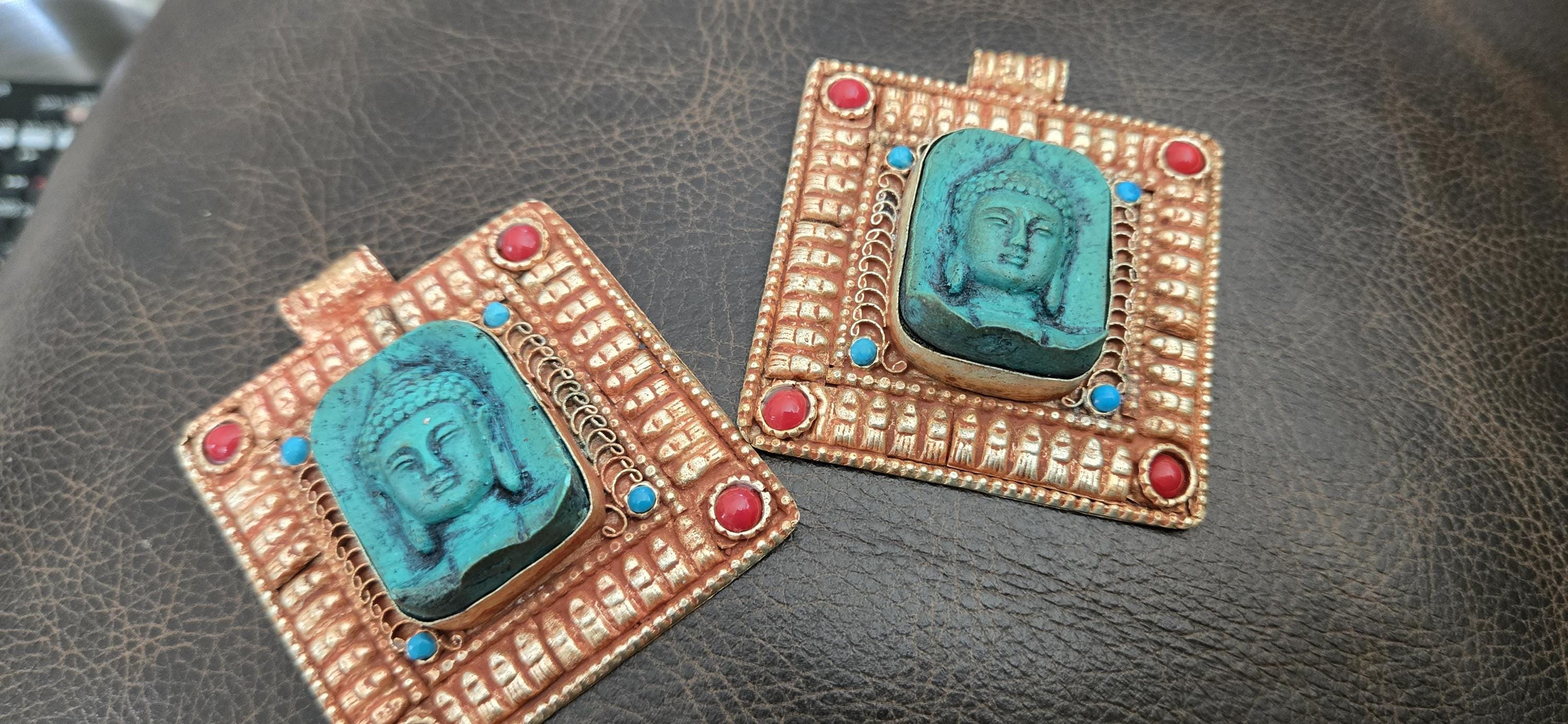 Gorgeous Square shape Green Buddha pendant with ethnic tibetan filigree design copper color finish - PM109E