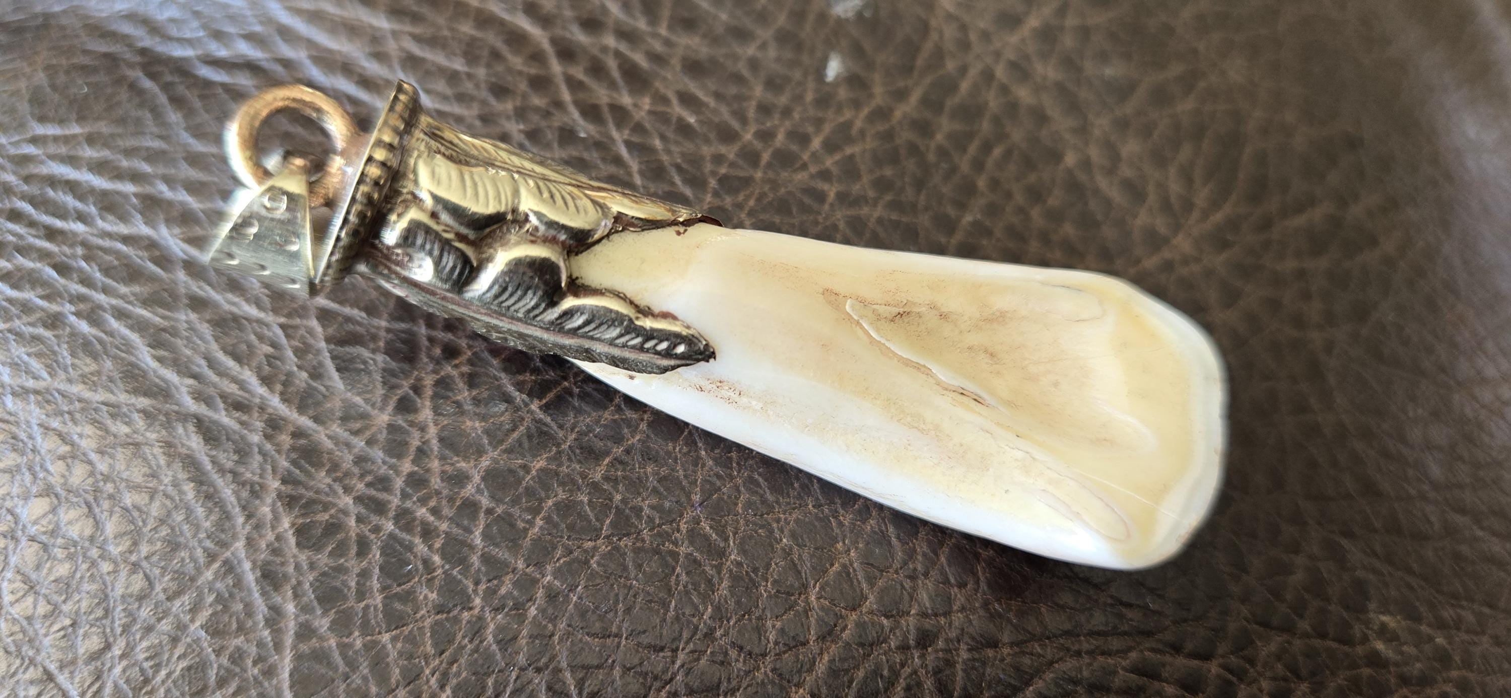 Ethnic Tibetan design buffalo tooth pendant nepal pendants - Nepalbeadshop - PB053H