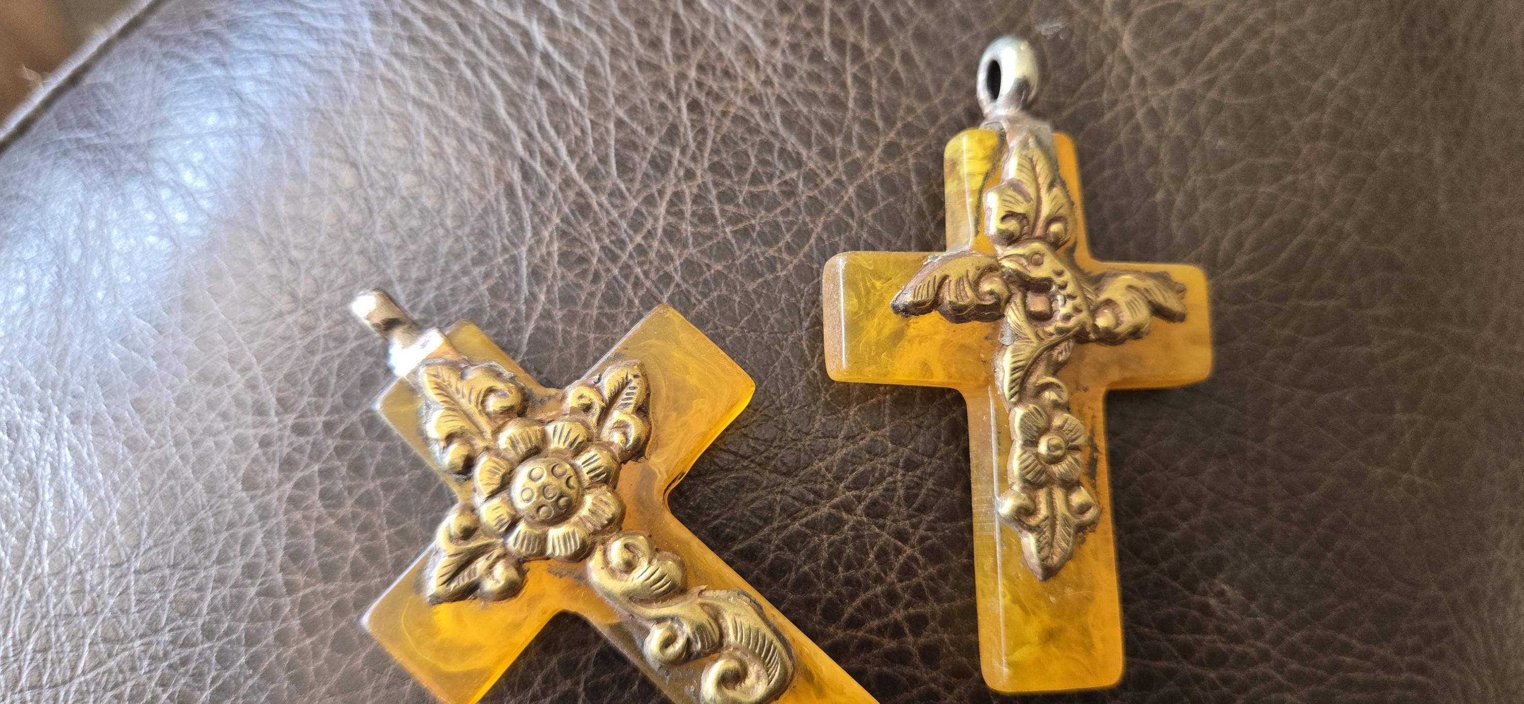 1 Pendant - Tibetan brass fish and floral design resin cross pendant from Nepal - PM514F