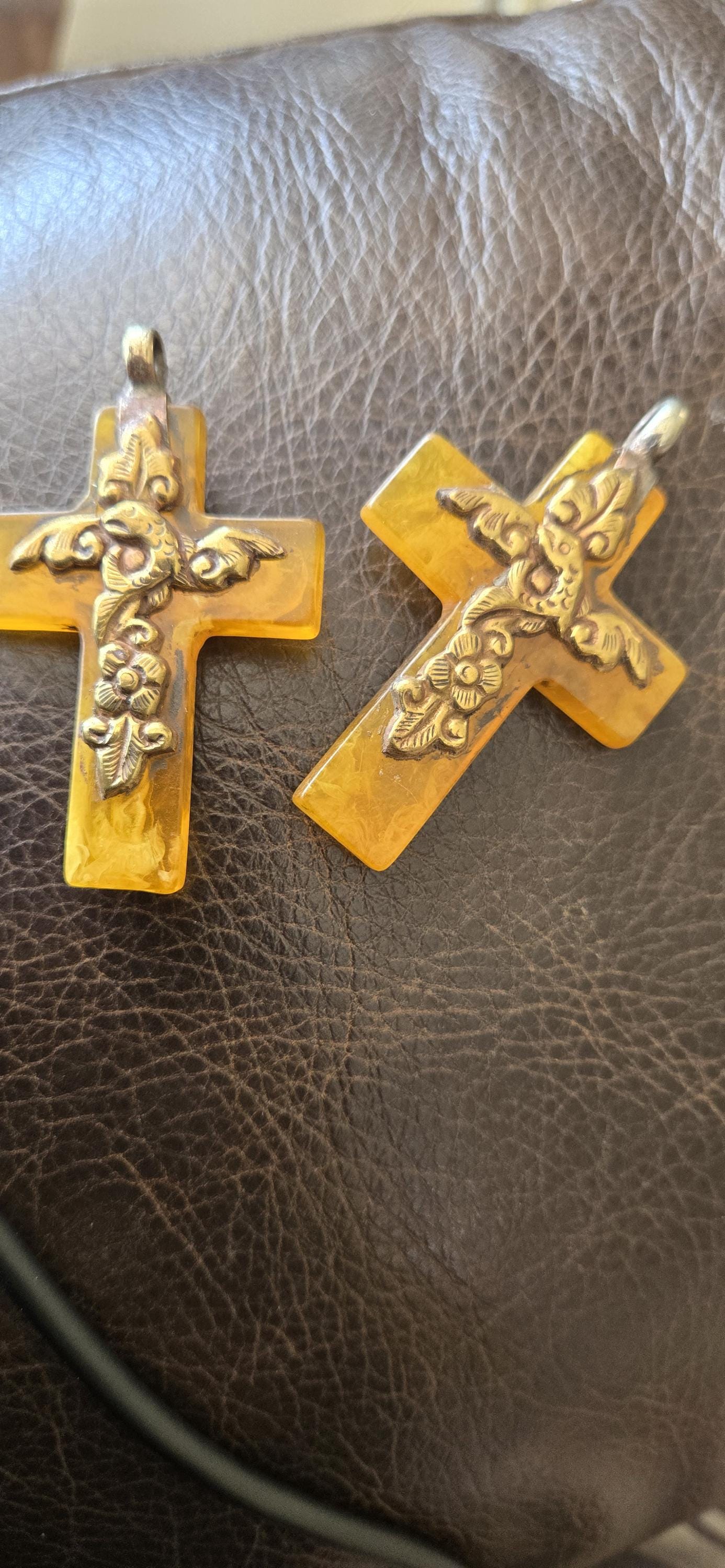 1 Pendant - Tibetan brass fish and floral design resin cross pendant from Nepal - PM514F