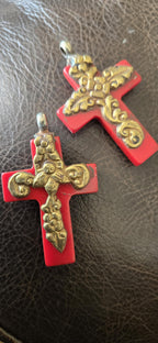 1 Pendant - Tibetan brass bee and floral design red tone resin cross pendant from Nepal - PM514C