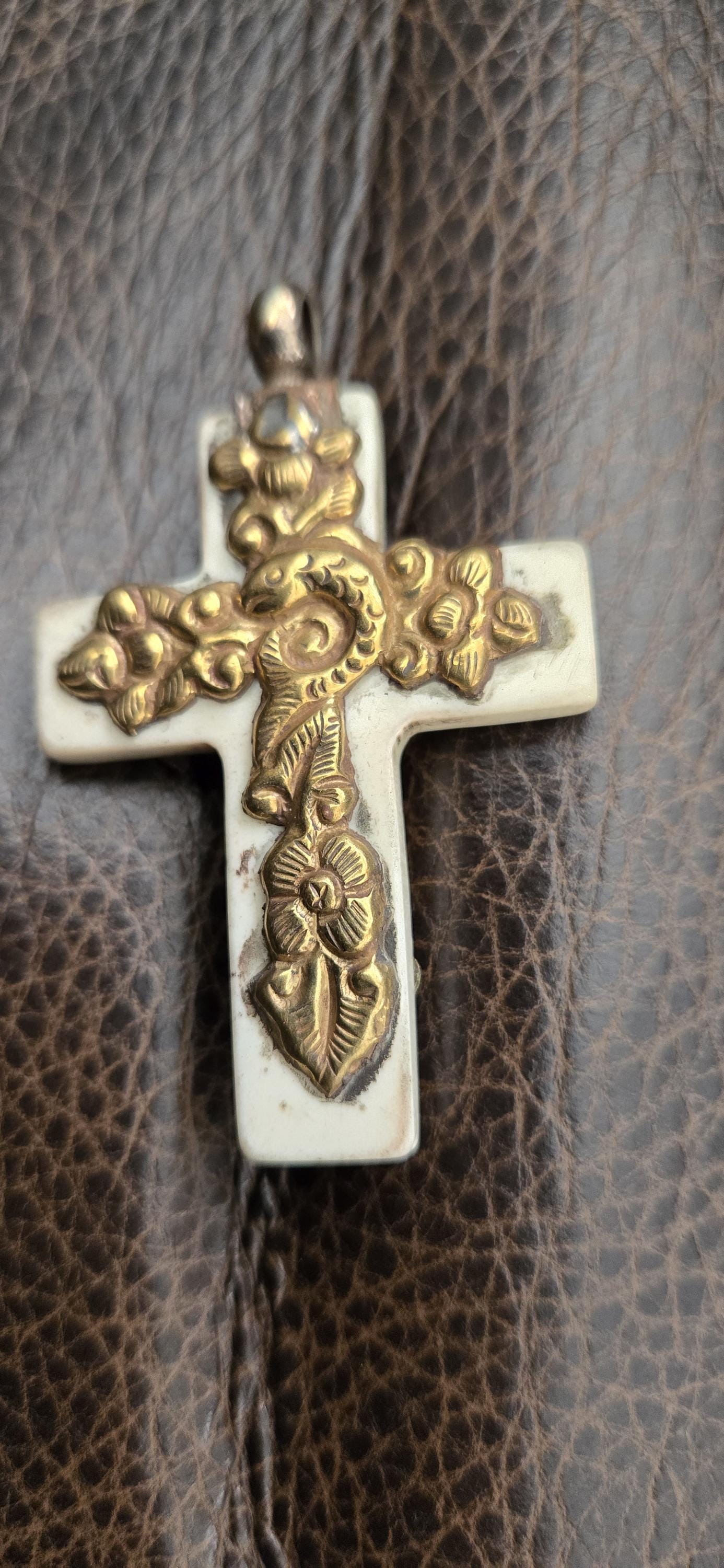 1 Pendant - Tibetan brass deer, fish and floral design cream color resin cross pendant crude finish from Nepal - PM514H