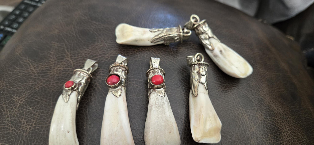 Ethnic Tibetan design buffalo tooth pendant nepal pendants - Nepalbeadshop - PB053H