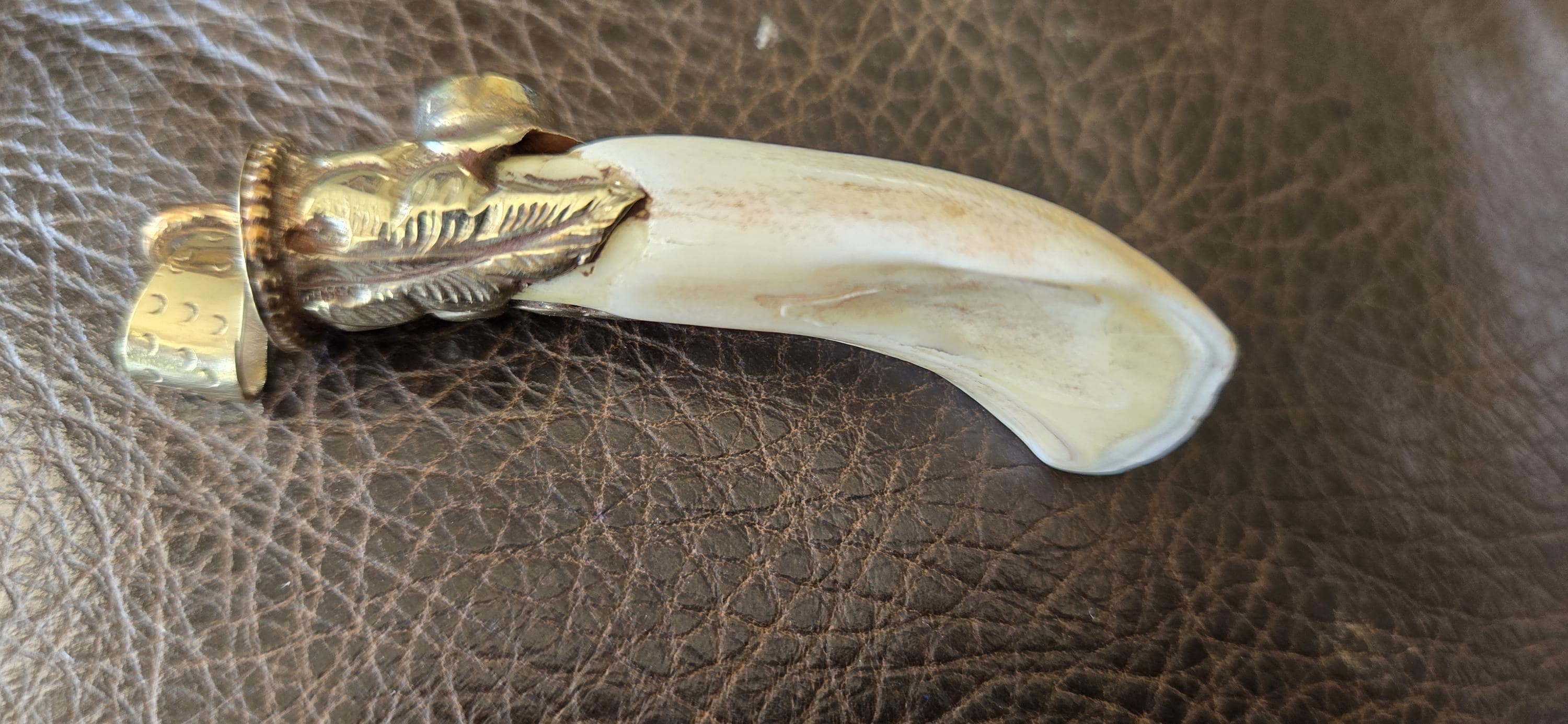 Ethnic Tibetan design buffalo tooth pendant nepal pendants - Nepalbeadshop - PB053H