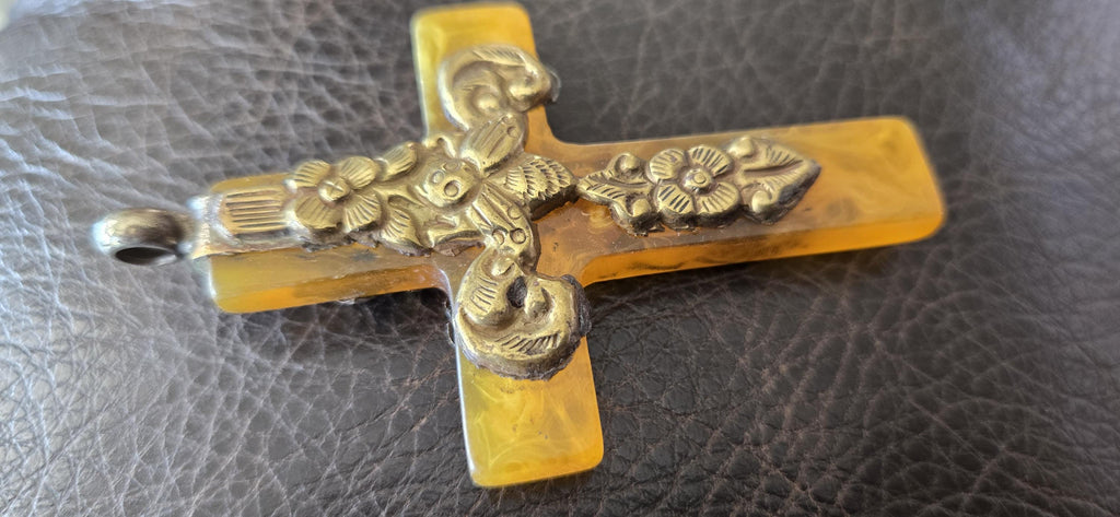 1 Pendant - Tibetan brass bee and floral design resin cross pendant from Nepal - PM514A