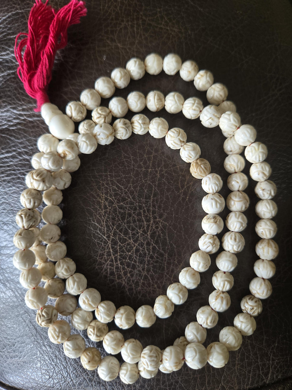 1 strand - Small Ethnic Tibetan Nepal natural conch shell beads carved cut lotus floral shape mala making beads supply -- STR004B
