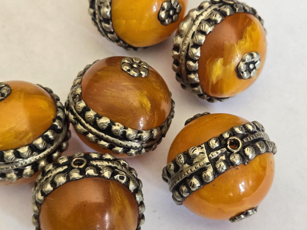 1 BEAD - Tibetan antiqued silver finish encased thick Resin bead Nepal focal beads - BD458