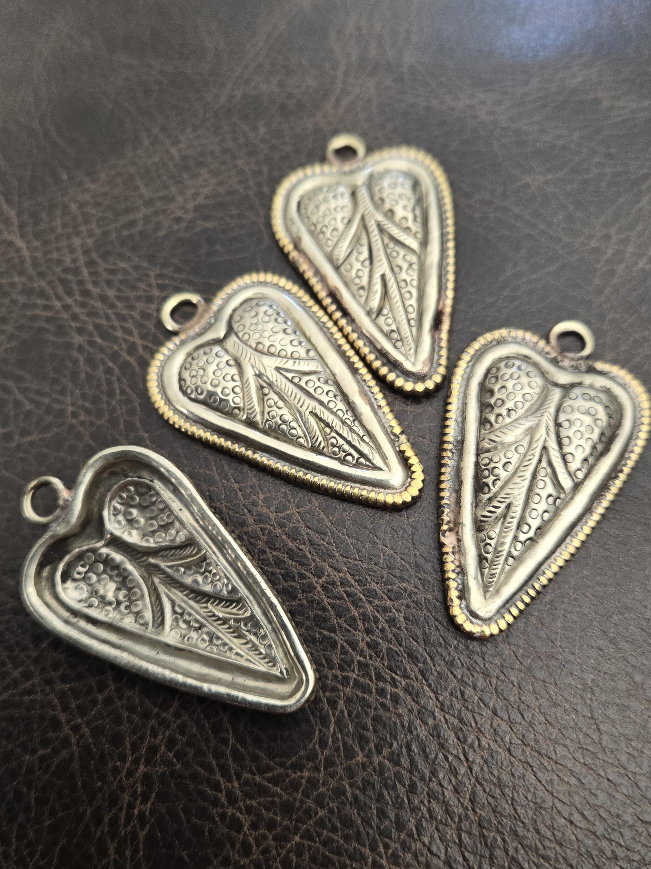 2 charm pendants - Heart leaf shape Tibetan antiqued silver color finish floral leaf repousse Nepalese pendant light weight Nepal- PM621B
