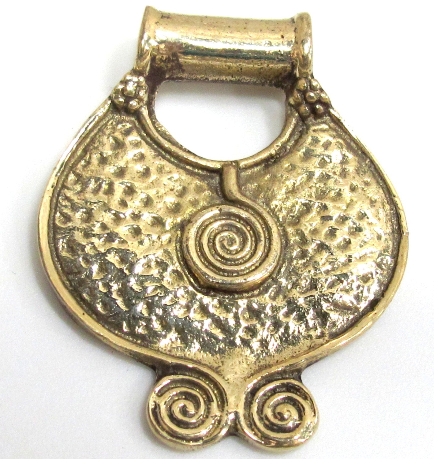 Tribal Ethnic Spiral Coil solid Brass Pendant – Hammered Shield Plate design, tribal folk jewelry Supply l Nepal brass pendant – CP089